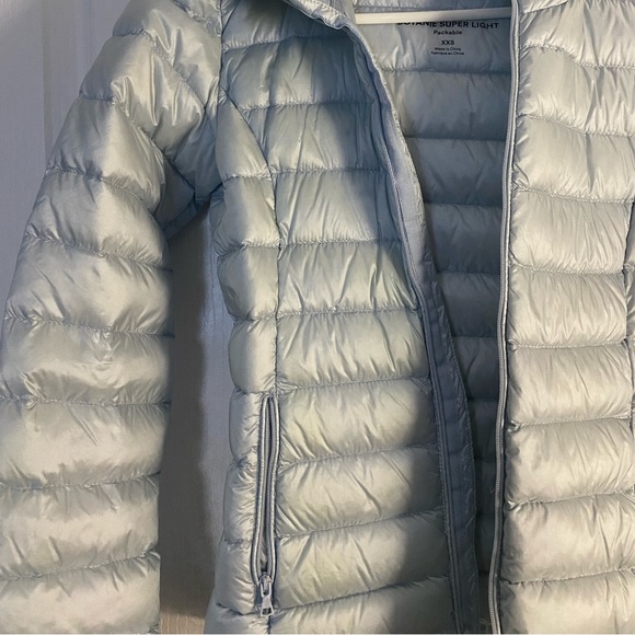 TNA Super Light Packable Jacket - Picture 6 of 8